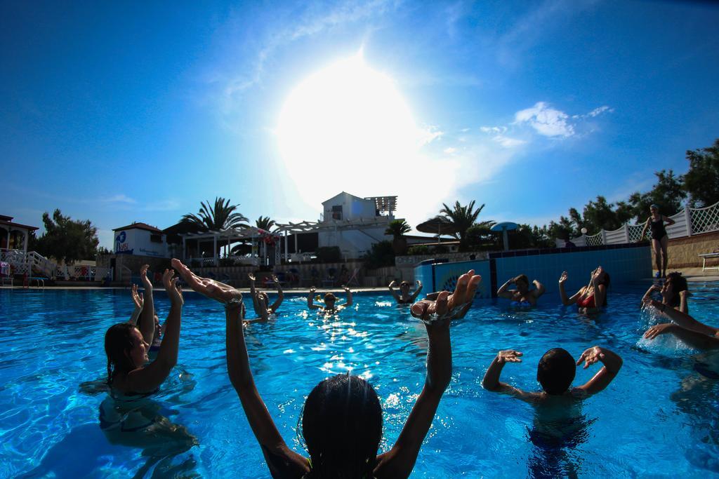 Villaggio Camping Oasi Vieste Buitenkant foto